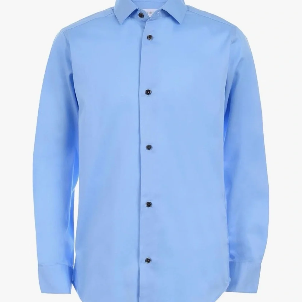 Calvin Klein Light Blue Button-Down Dress Shirt boys size 10